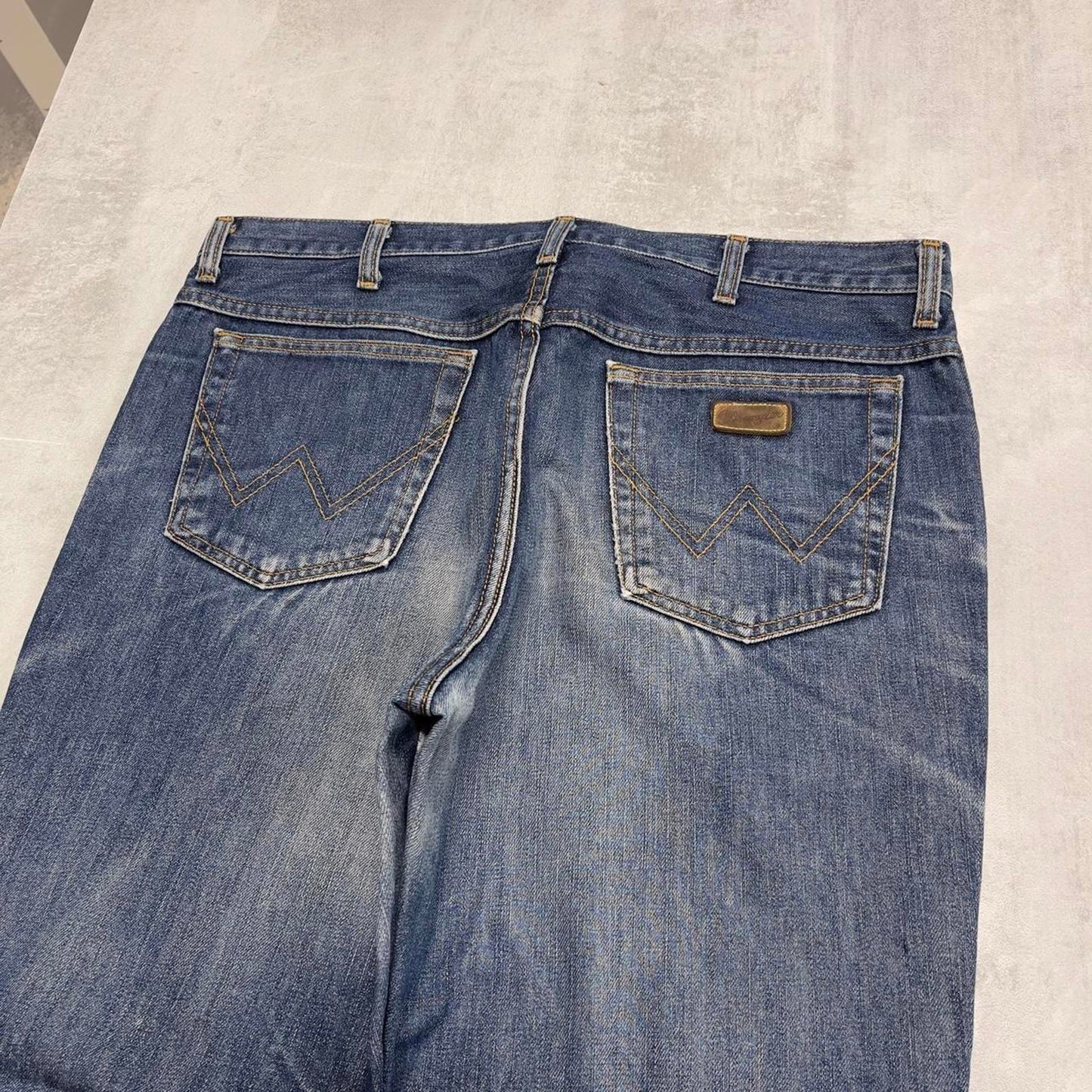 Vintage y2k Wrangler jeans W38L30 Faded blue denim skate style trousers