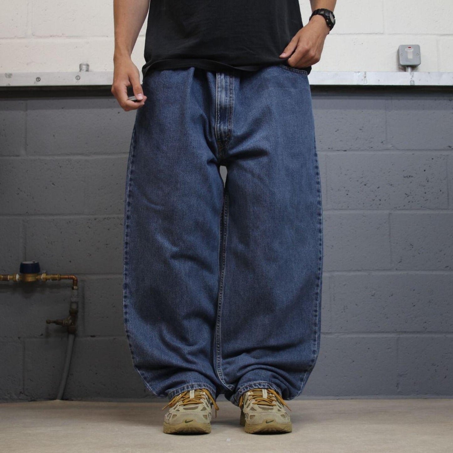 Levi’s 560 baggy jeans y2k blue Comfort fit wide leg denim pants red tab logo