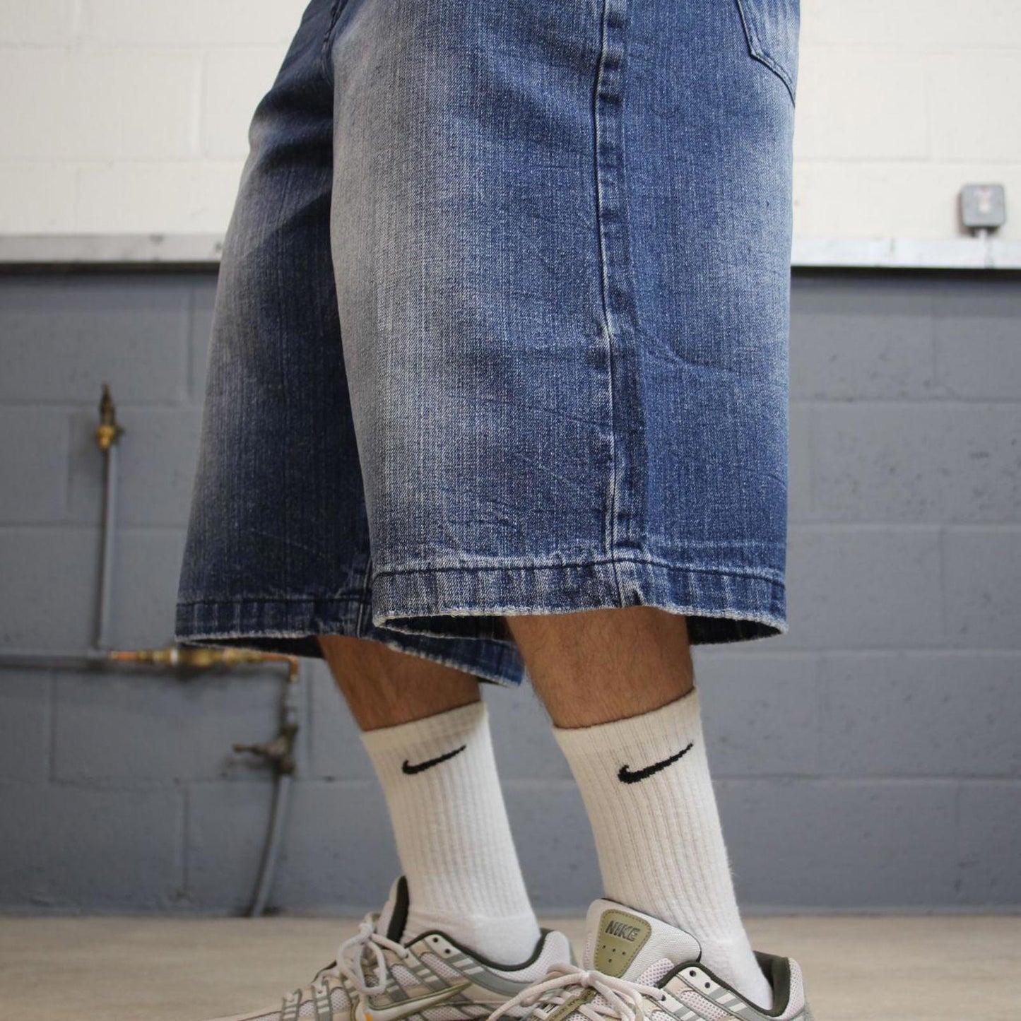 Y2k baggy denim shorts skater style blue Loose Brooklyn Xpress wide leg summer festival shorts