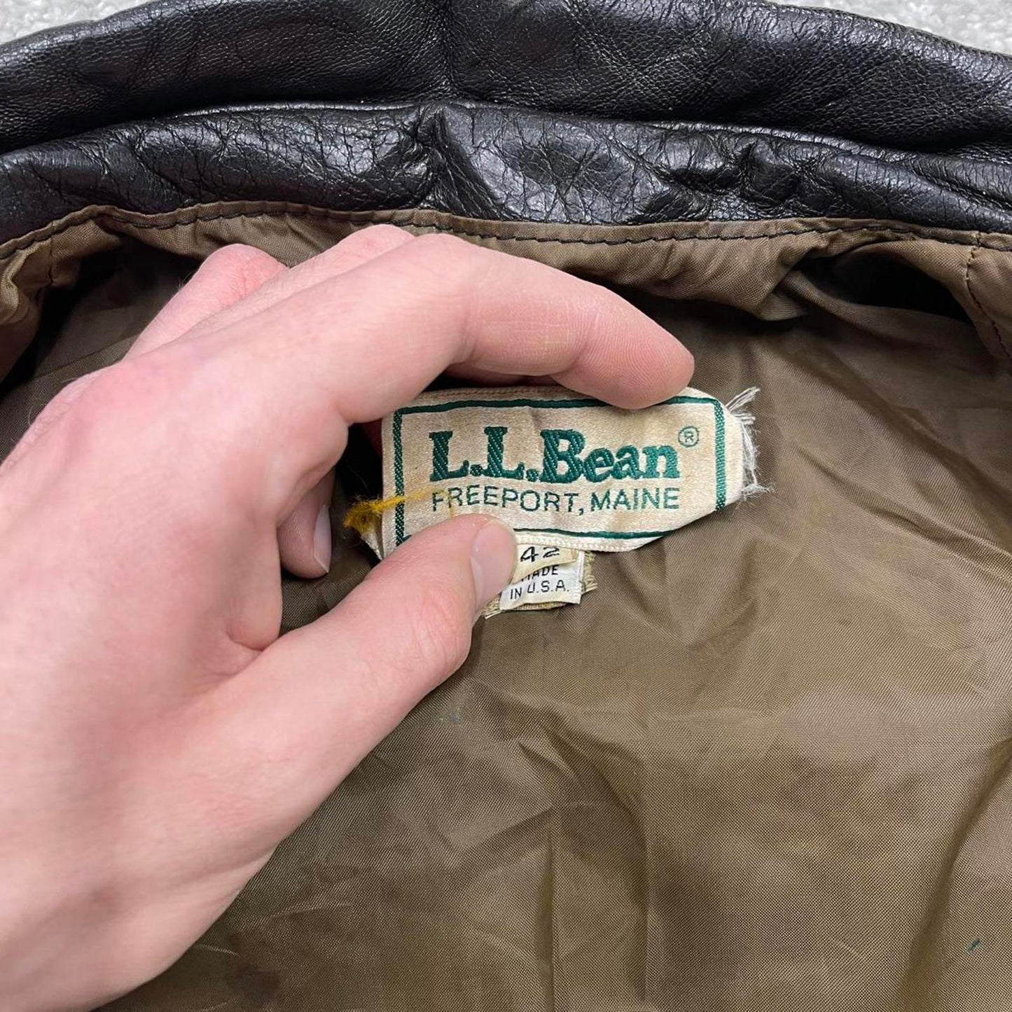 Vintage leather flight aviator bomber jacket brown L.L.Bean boxy genuine leather coat