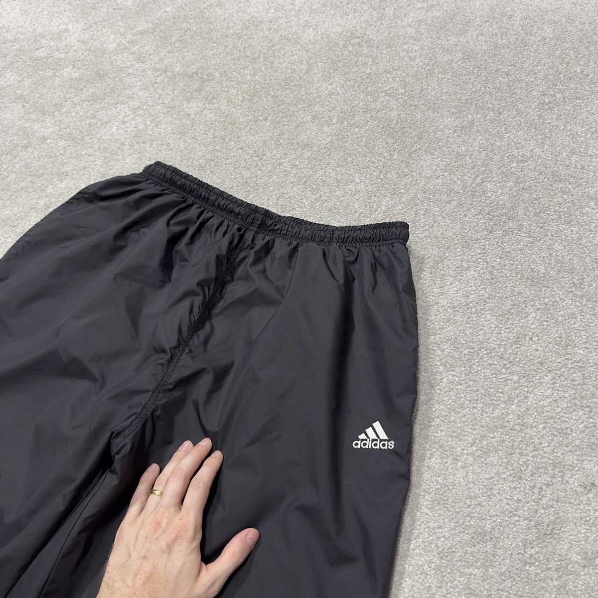 Y2K Adidas tracksuit bottoms loose black XL mesh lined embroidered logo track pants