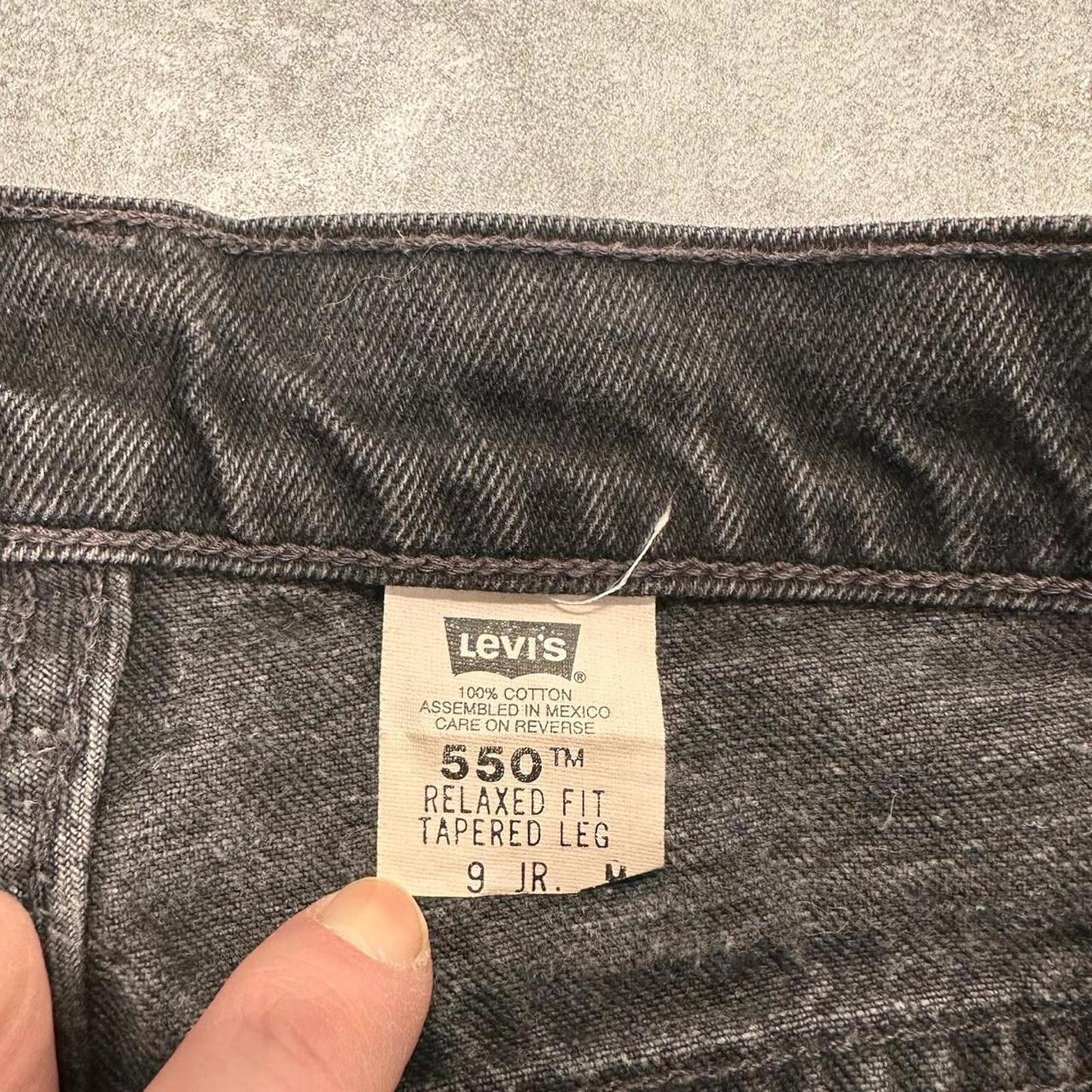 Black Levi's 550 jeans UK 9 (W29) denim relaxed fit tapered leg jeans