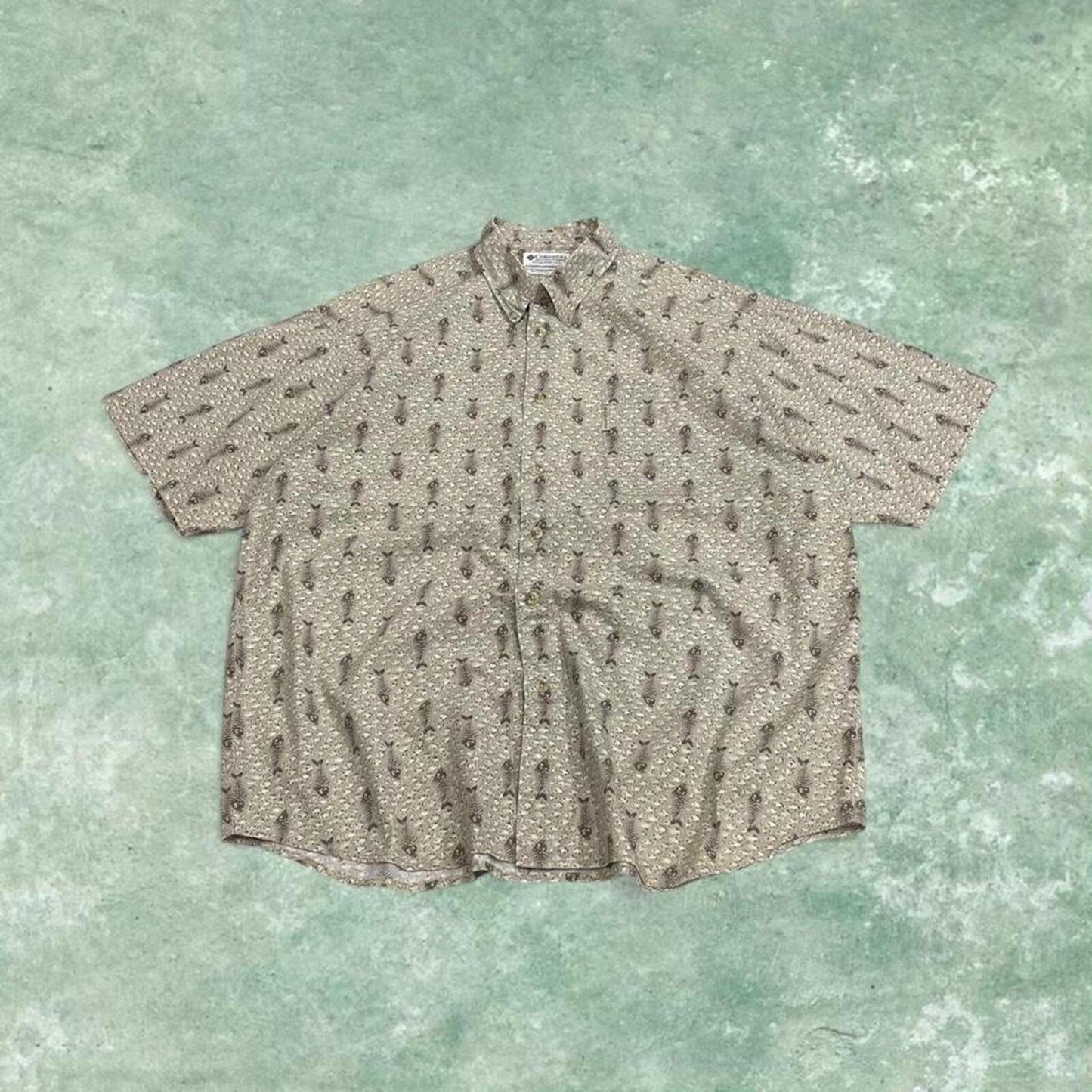 Columbia funky pattern short sleeve shirt khaki Boxy fit floaty festival button down shirt