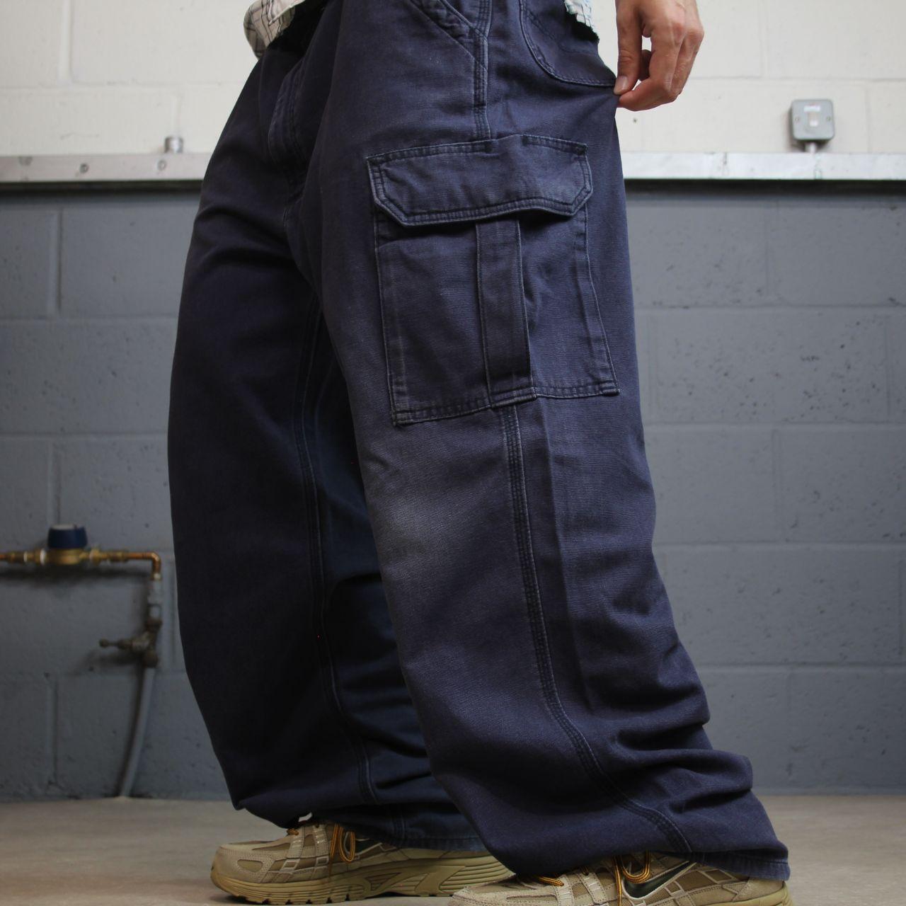 Carhartt Baggy cargo pants y2k W40L30 navy Loose fit skater workwear pants, utility pockets