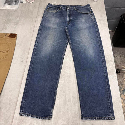 Blue Levi's 550 jeans W38