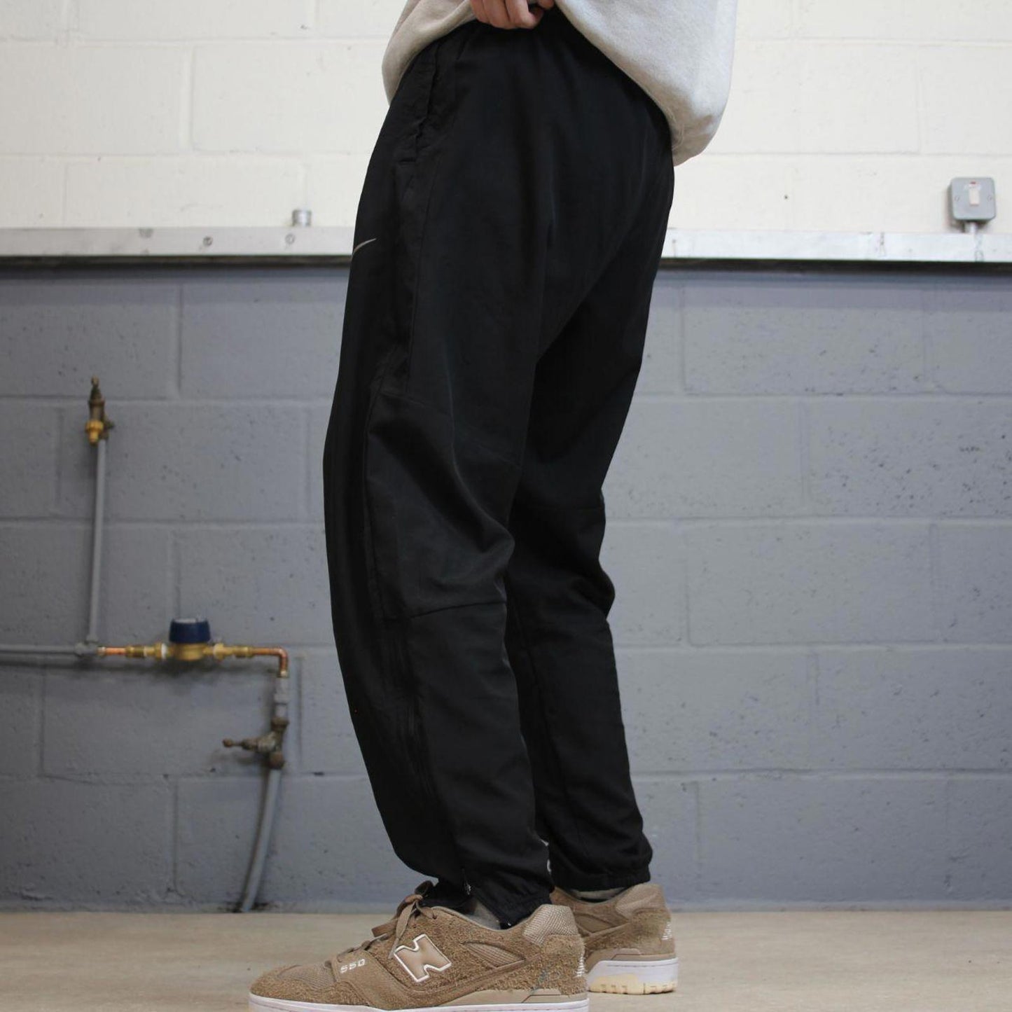 Nike Dri Fit Trackies XL black y2k 00s style loose leg joggers print logo