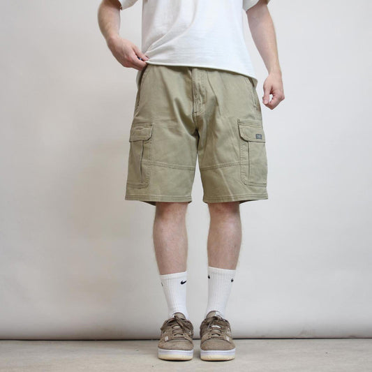 Baggy Wrangler cargo shorts W36