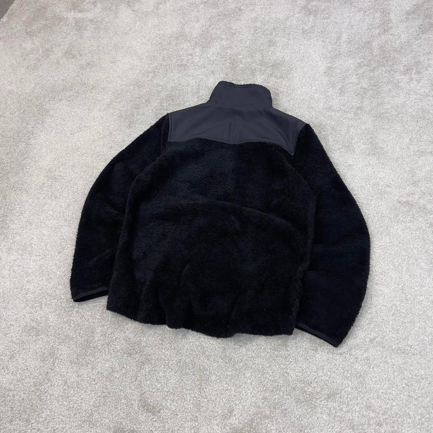 Black Fila deep pile technical fleece Medium Women's full zip up y2k style teddy bear autumn