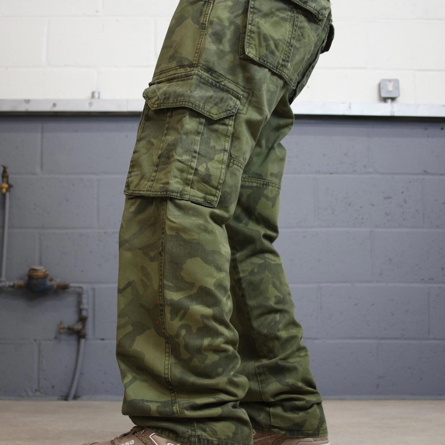 Baggy camo Halifax cargo pants W36L33 Khaki Green forest camouflage loose y2k style cargos