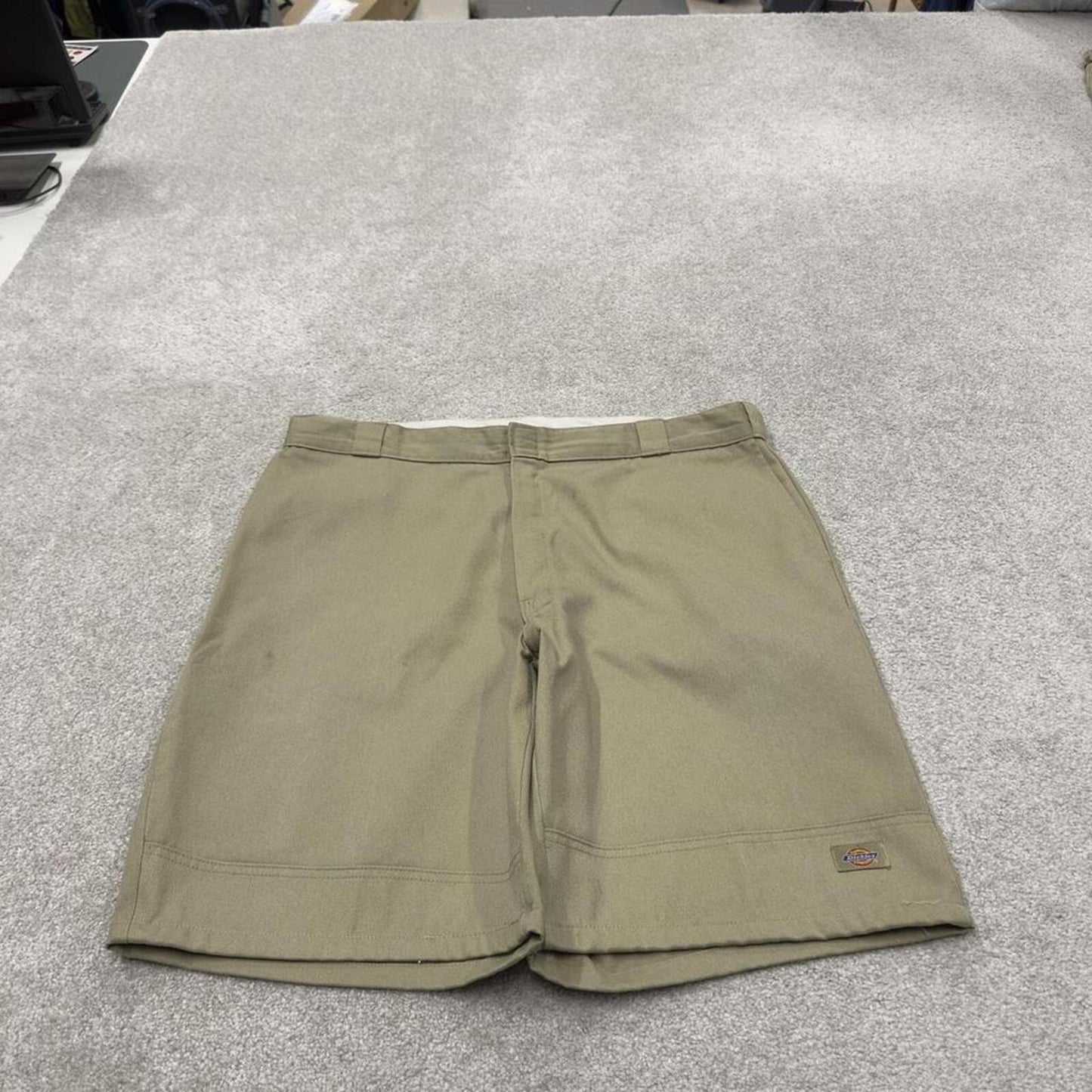 Dickies chino shorts carpenter khaki Chino style skater shorts loose leg festival