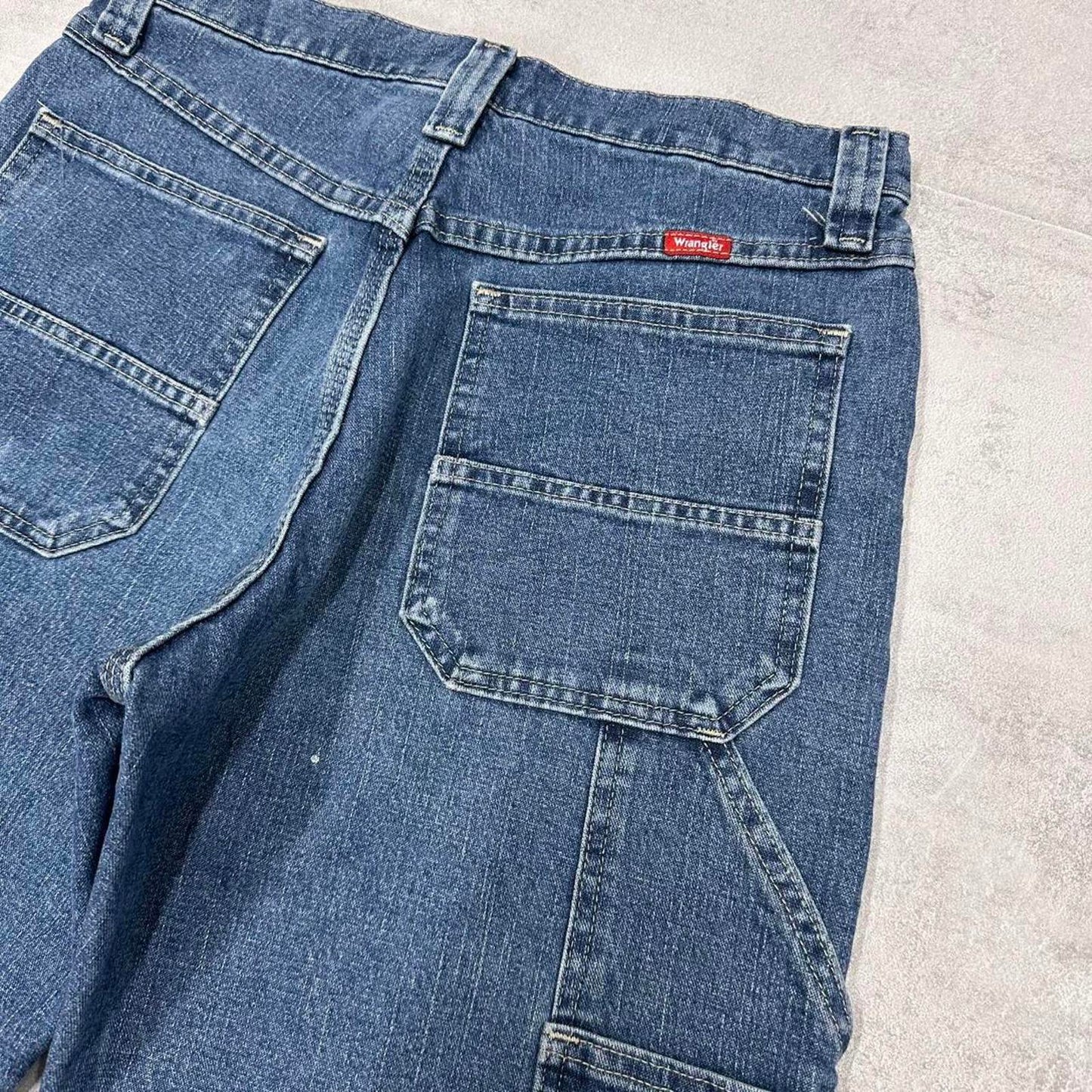 Mens Loose Wrangler carpenter jorts W30