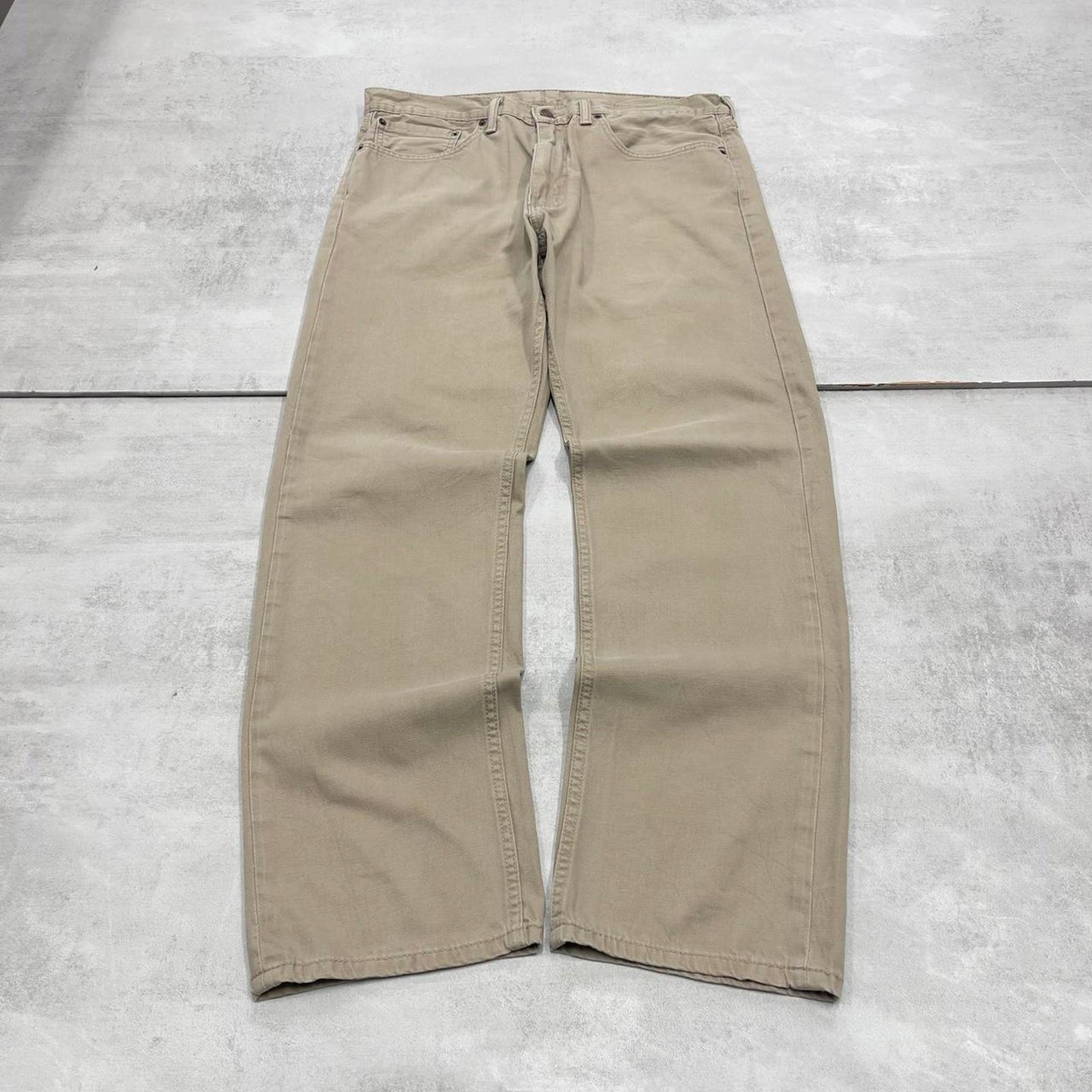 Beige Levis 505 jeans W36L32 loose straight leg y2k style pants white tab logo