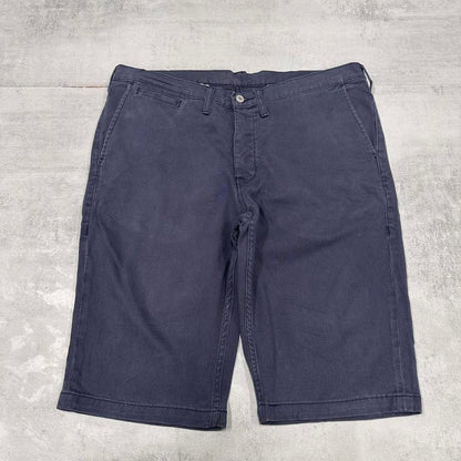 Mens Levi’s shorts W38
