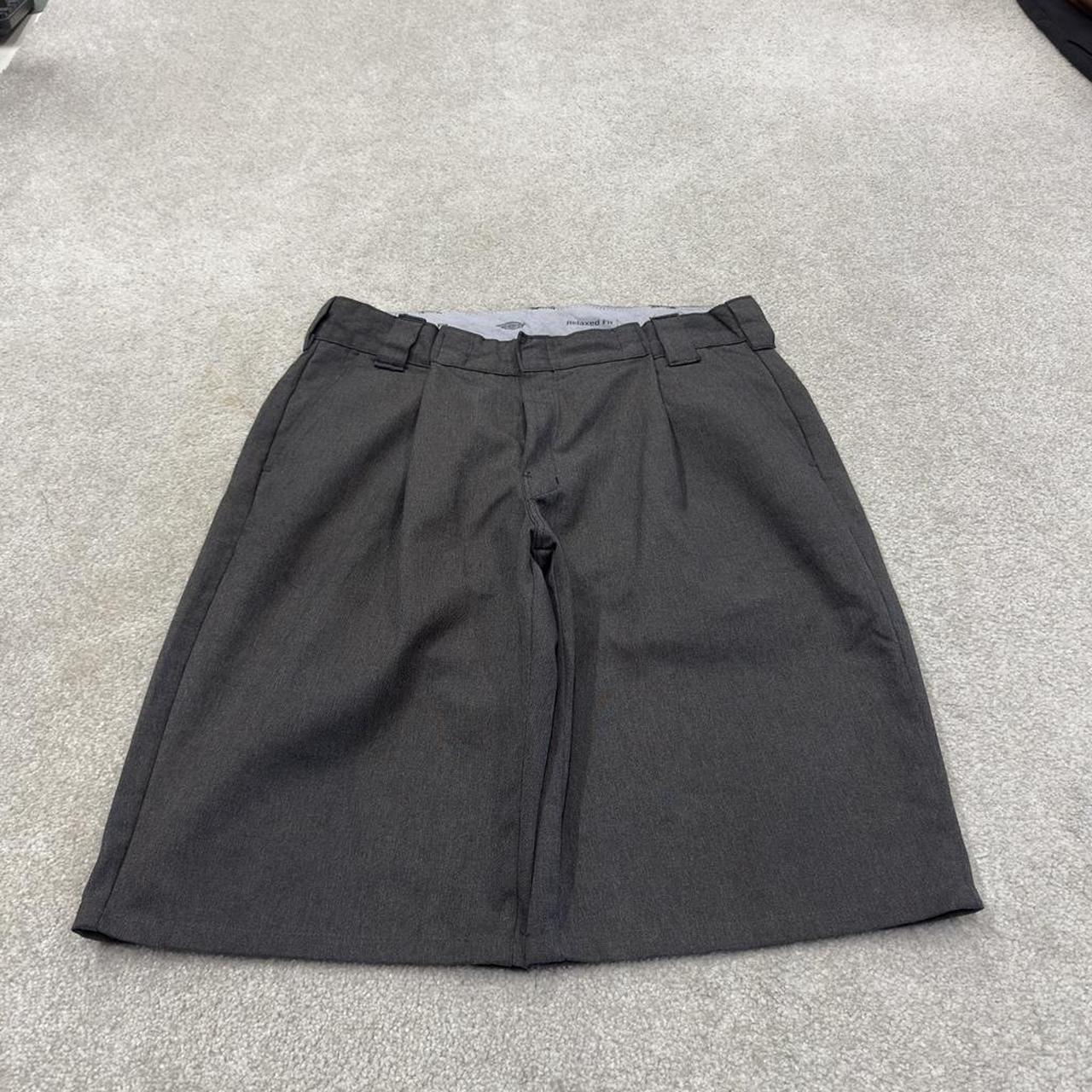 Dickies pleated chino shorts relaxed grey Twill chino skater style shorts loose leg