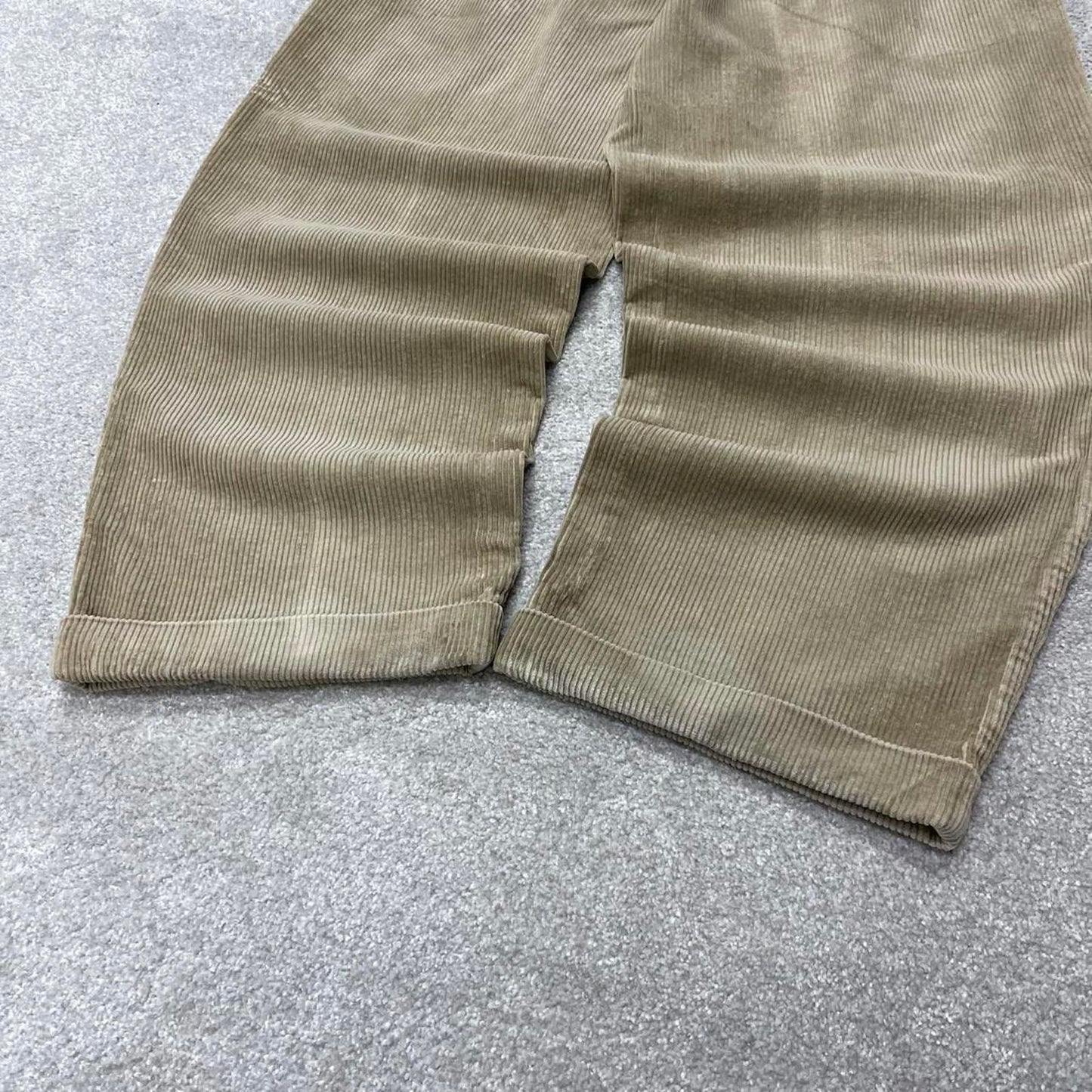 Baggy pleated Croft & Barrow corduroy pants W36L28 beige wide wale jumbo cord trousers 90s skater