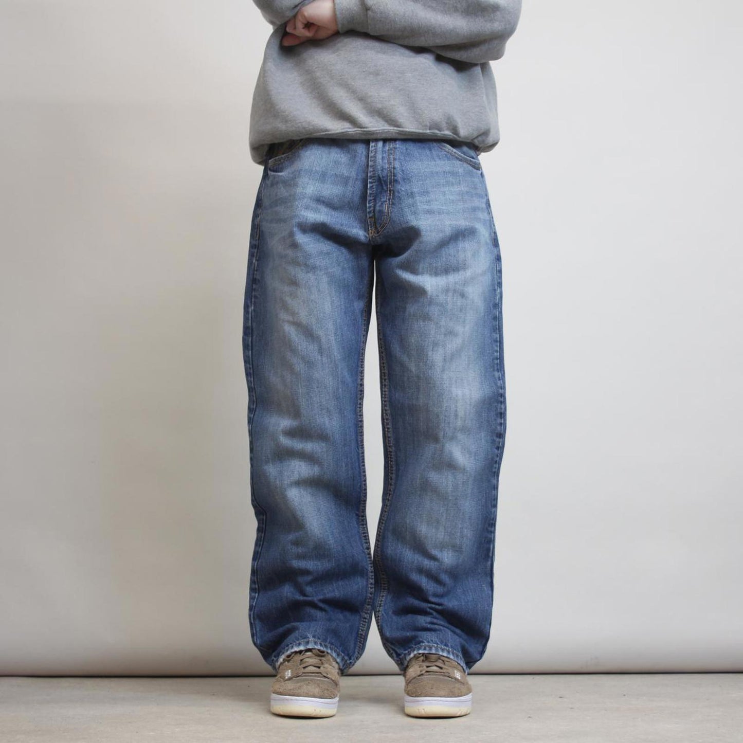 Blue embroidered jeans W36 L32 loose embroidered smoke rise jeans