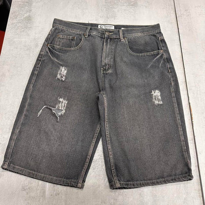 Loose Akademiks skate style jorts W36