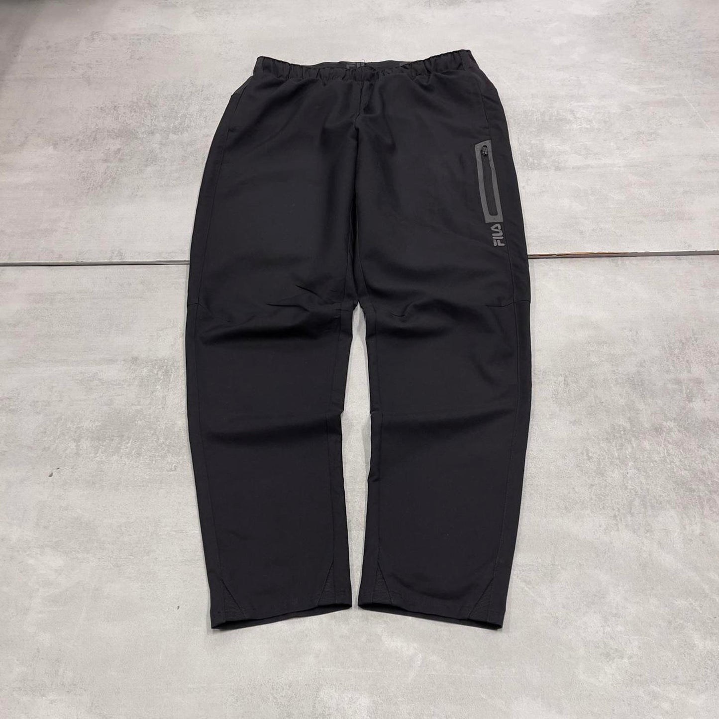 Fila Trackies M Black Y2K sportswear joggers print logo