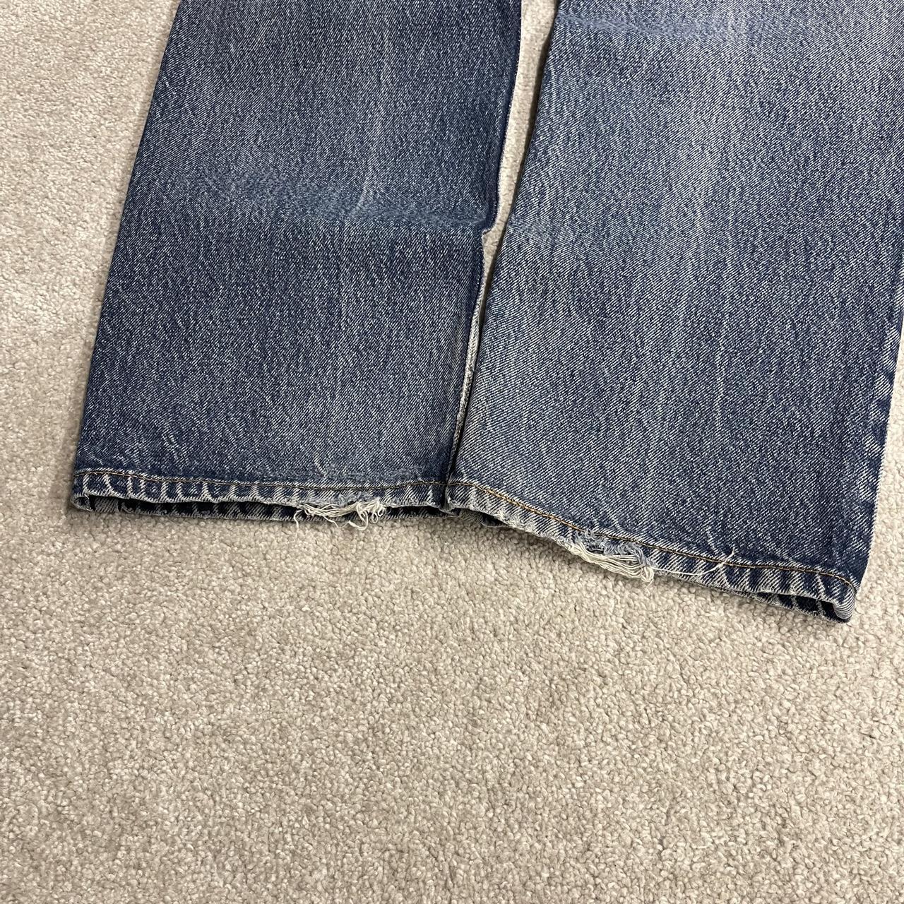 Y2K Levi’s 505 jeans blue starched denim W34L29 100% cotton straight fit 5 pocket belt loops red tab