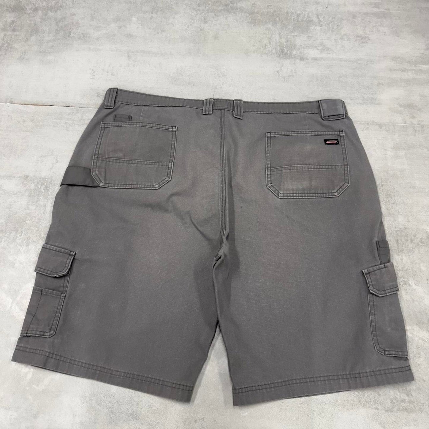 Grey baggy Dickies cargo shorts W42