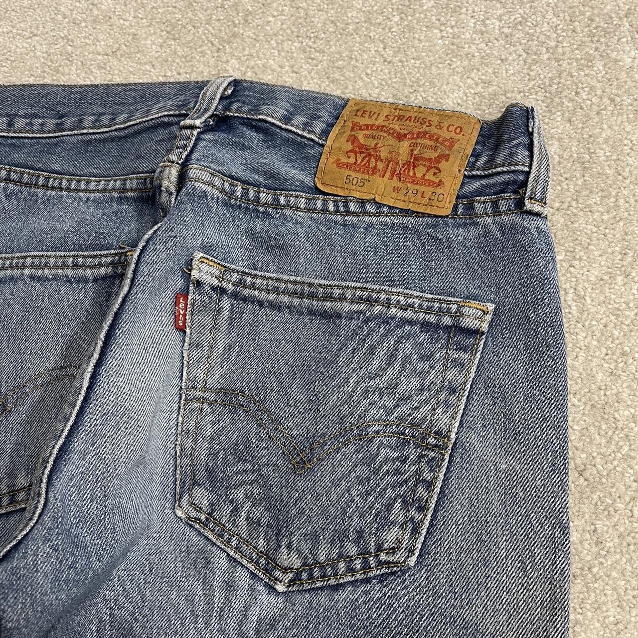 Y2K Levi’s 505 jeans straight leg washed blue Straight fit 5 pocket pants belt loops red tab logo