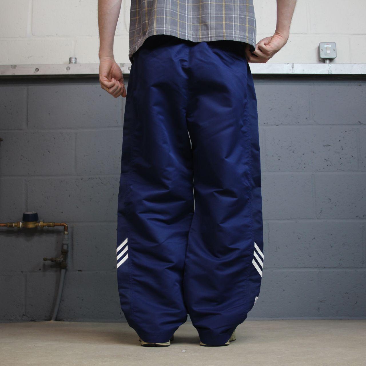Adidas baggy tracksuit bottoms y2k L navy side stripe design embroidered logo track pants