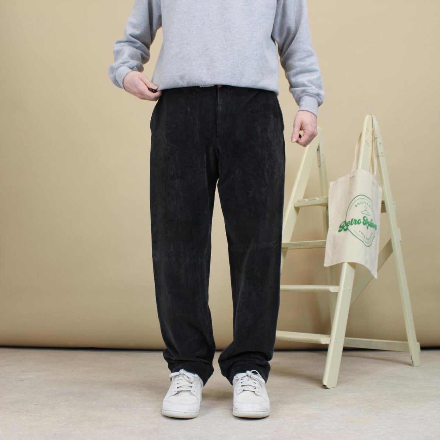 Black Chunky Corduroy Trousers 38x31 loose 90s style cords