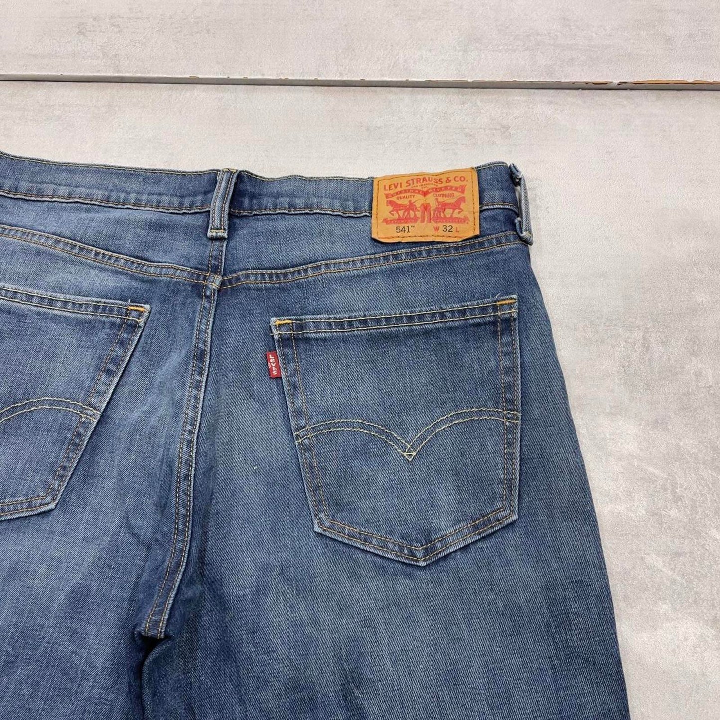 Blue Levis 541 jorts W34