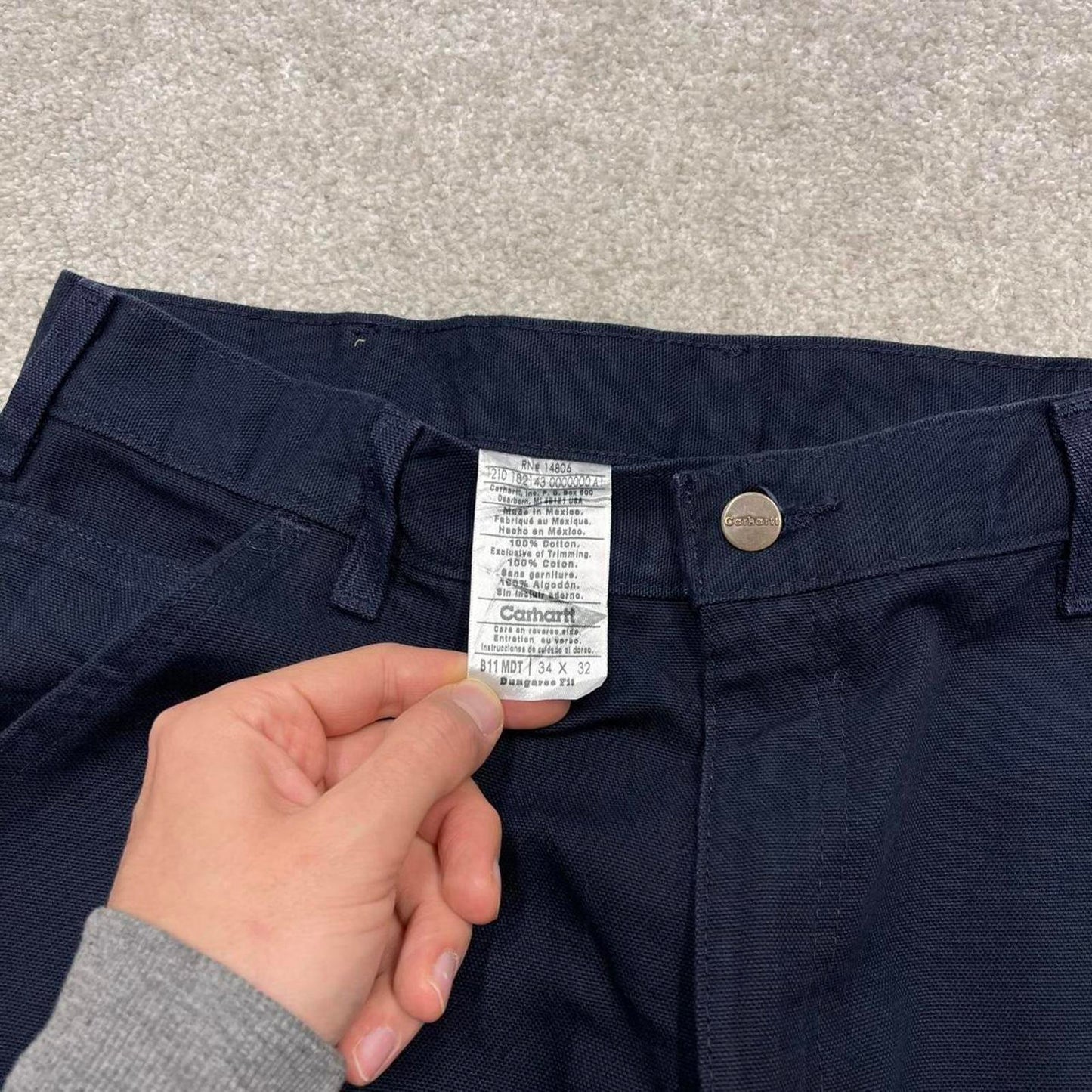 Vintage baggy Carhartt carpenter jeans navy W34L32 90s skater style canvas cargos