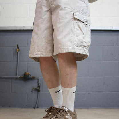Beige IZOD cargo shorts W34
