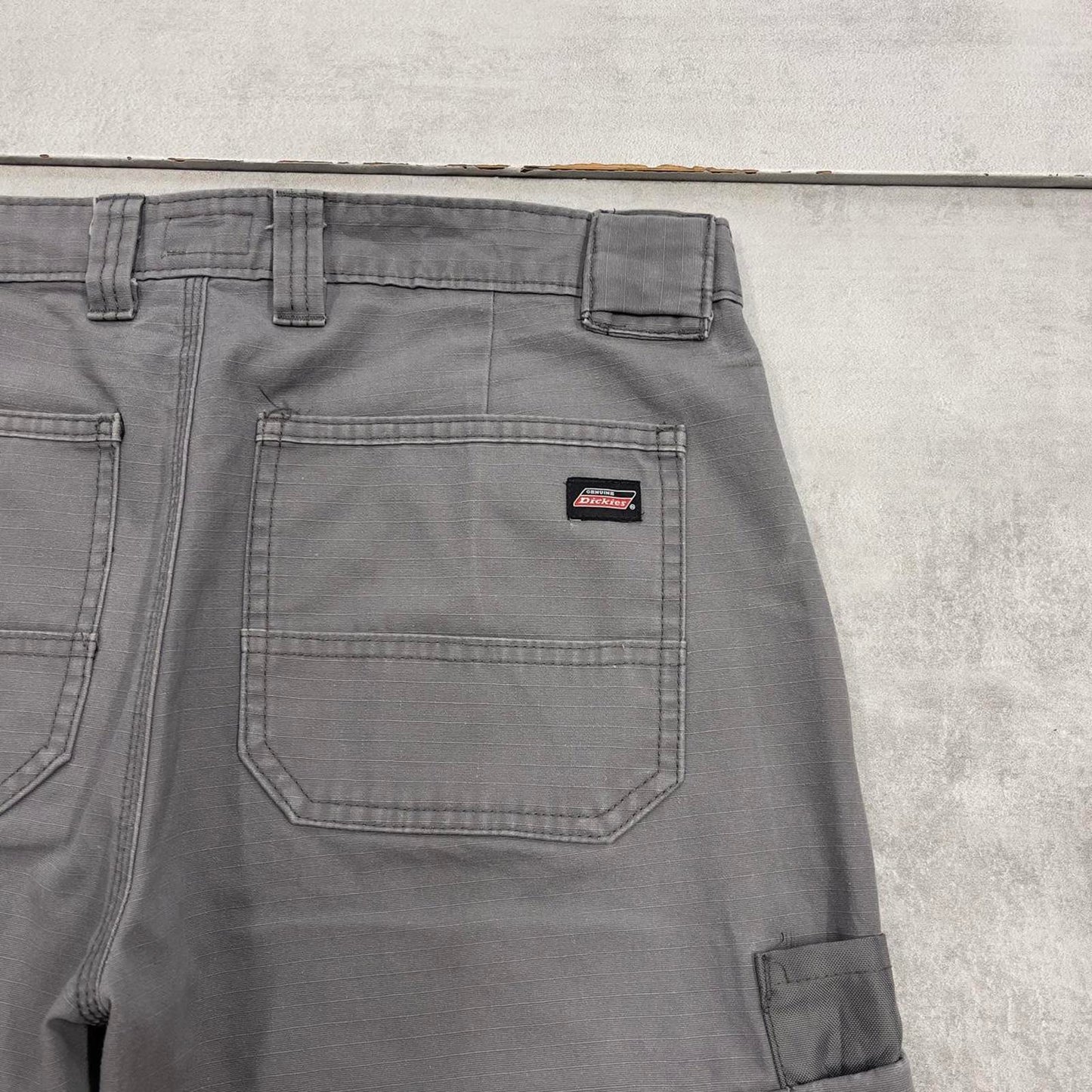Mens Dickies carpenter jorts W30