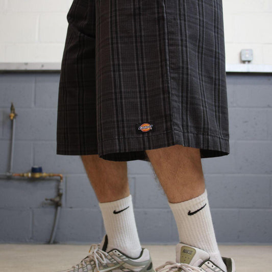Dickies baggy checkered shorts black grey W44 Twill style chino skater work shorts wide leg festival