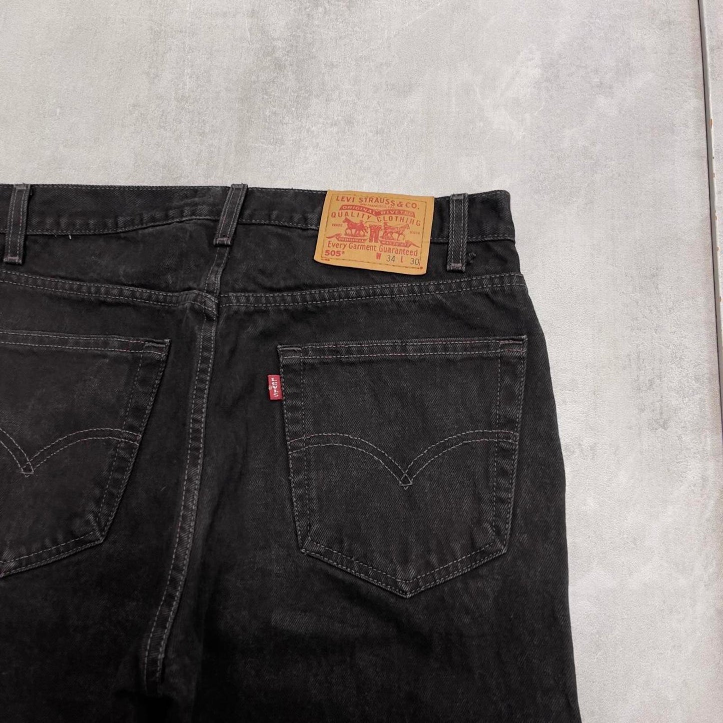 Vintage Black Levi's 505 jeans W34L30