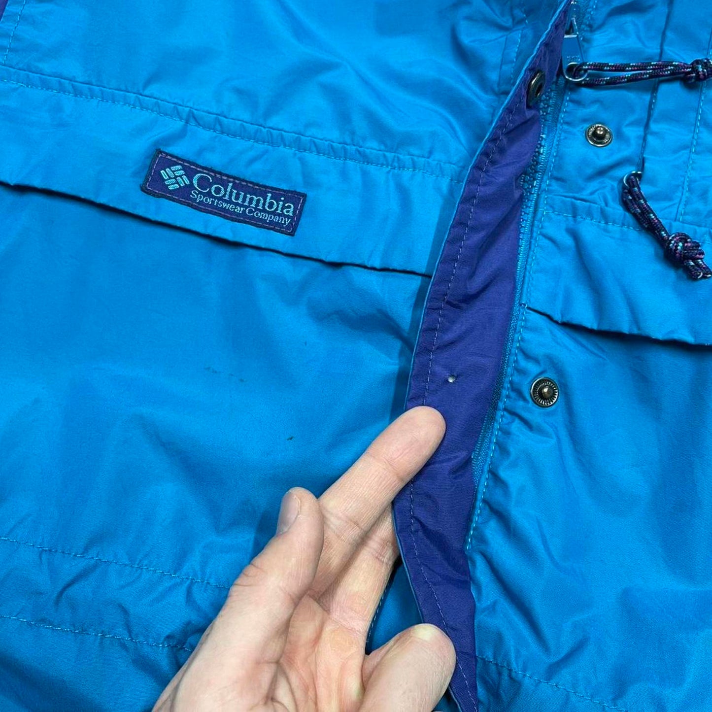 Vintage Y2K Columbia technical jacket blue Paneled colour block embroidered hiking coat