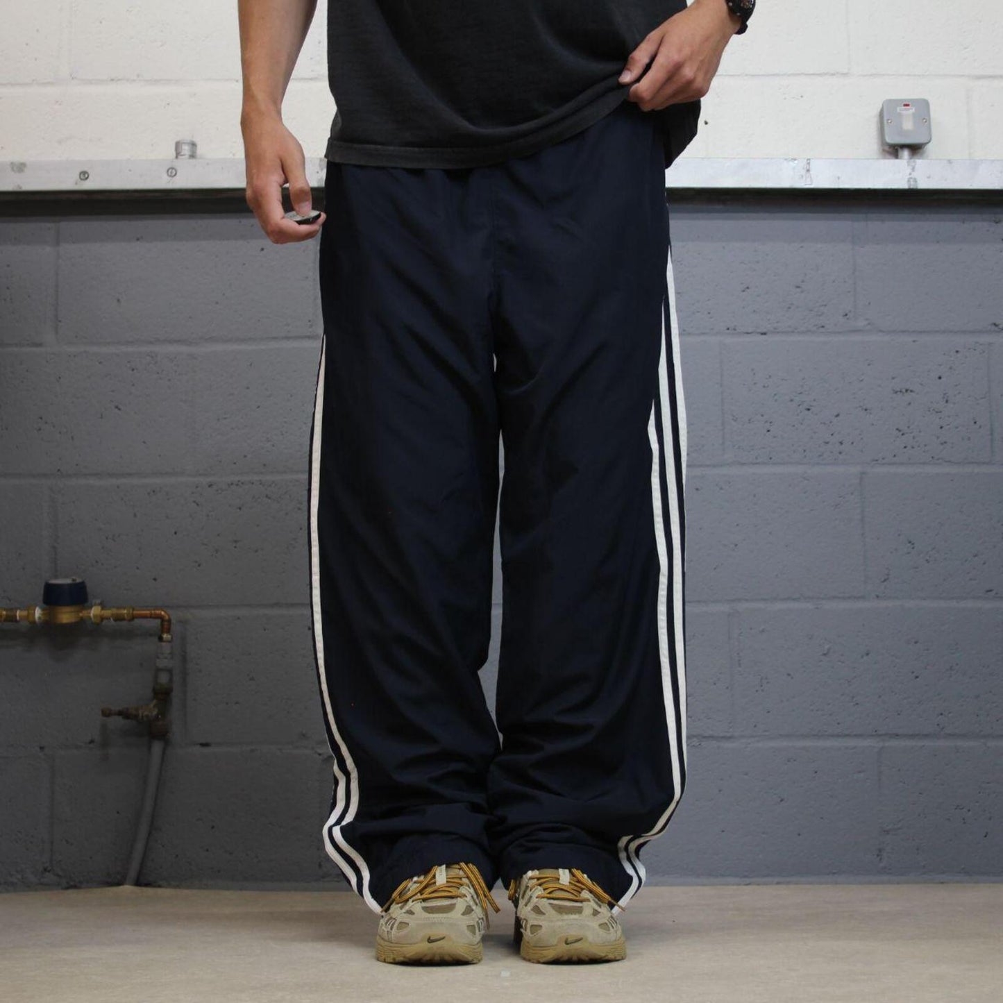 Y2K Adidas tracksuit bottoms loose navy Floaty embroidered lined side stripe track pants