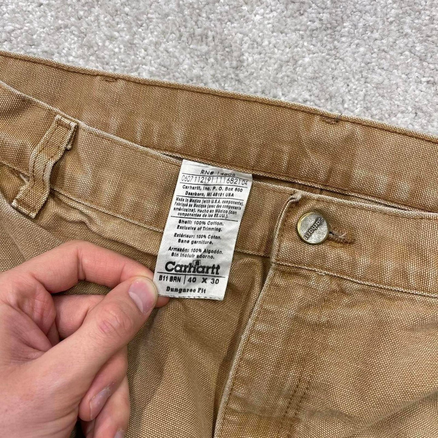 Baggy vintage Carhartt carpenter jeans tan brown Loose wide leg skater style cargo work pants