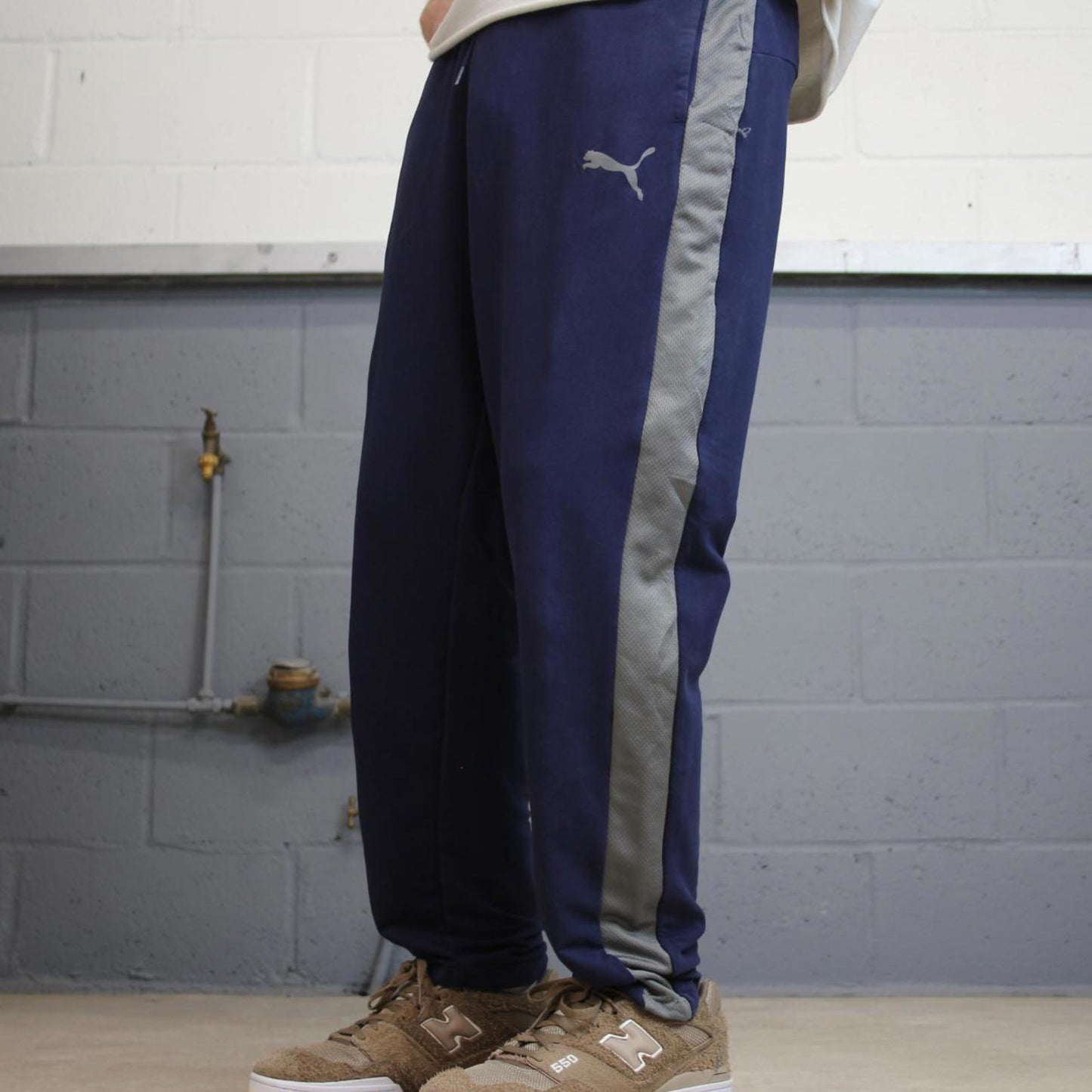 Y2k 00s Puma tracksuit bottoms Medium men's navy joggers loose gym track pants sporty trackies