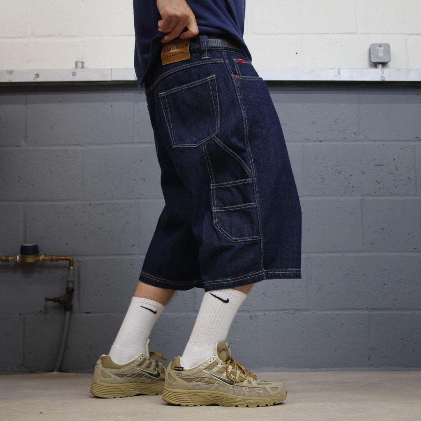 FUBU baggy denim carpenter shorts y2k navy Thick denim cargo festival shorts with details