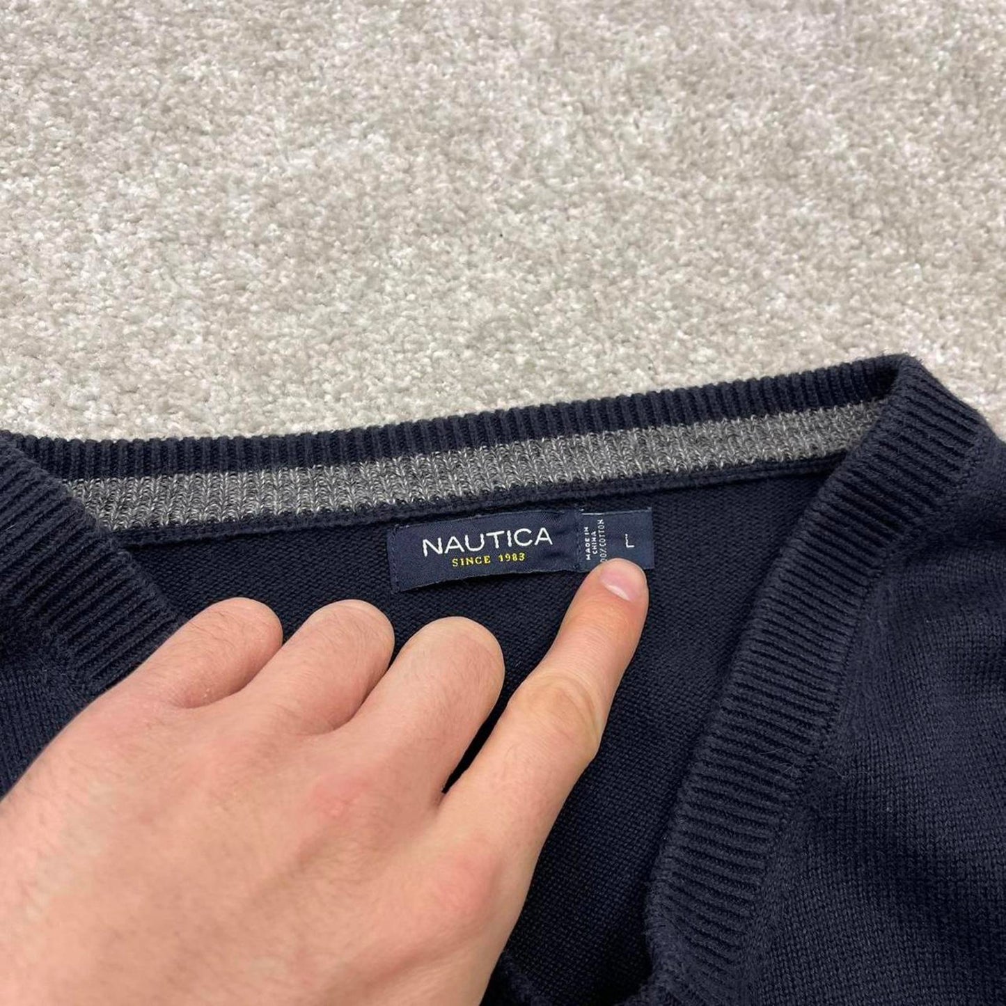Vintage Y2K Nautica v neck knit sweater jumper navy Embroidered logo knitted pullover