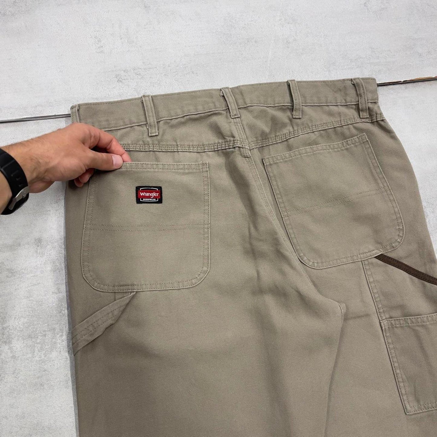Stone Grey Wrangler carpenter pants W36L32 loose cargo skater style jeans