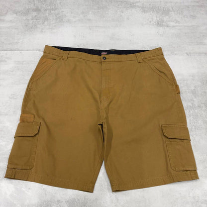 Tan Dickies cargo shorts W44