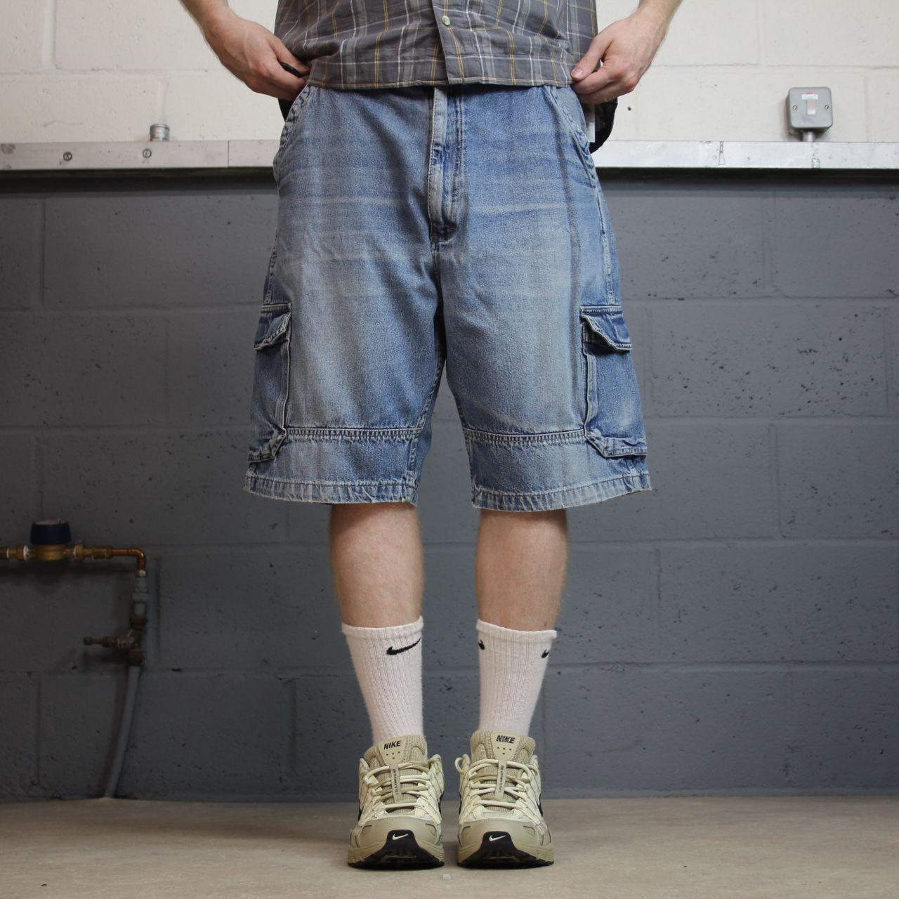 Y2K Wrangler baggy cargo shorts blue W36 Loose leg denim skater style utility shorts