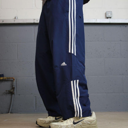 Y2K baggy Adidas tracksuit bottoms navy L Mesh lined side stripes embroidered logo track pants