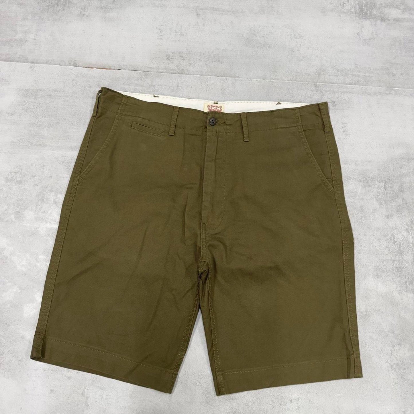 Mens Khaki Levi’s shorts W36