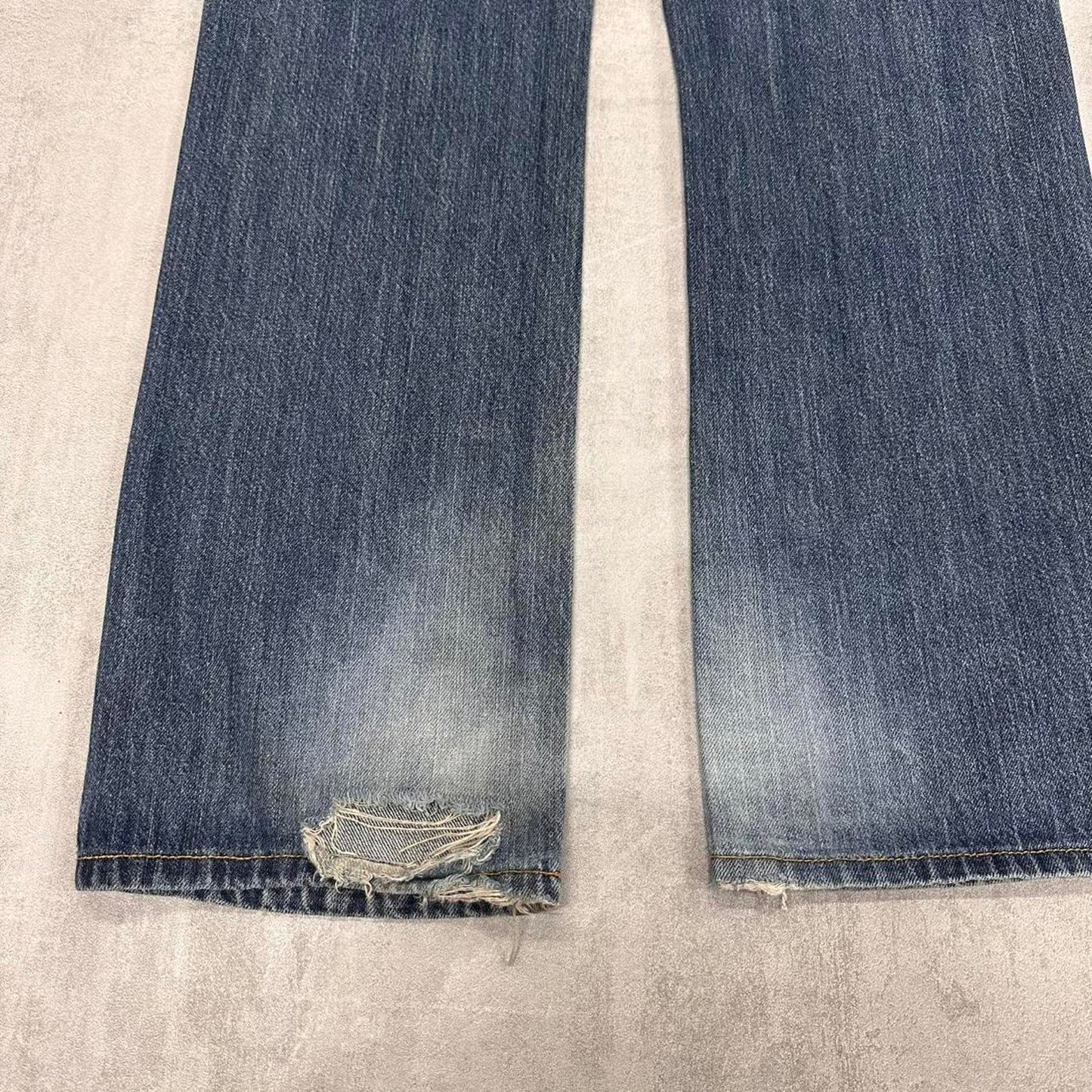 Blue Ecko Unltd jeans W30L31 90s style hip hop trousers rear pocket designs