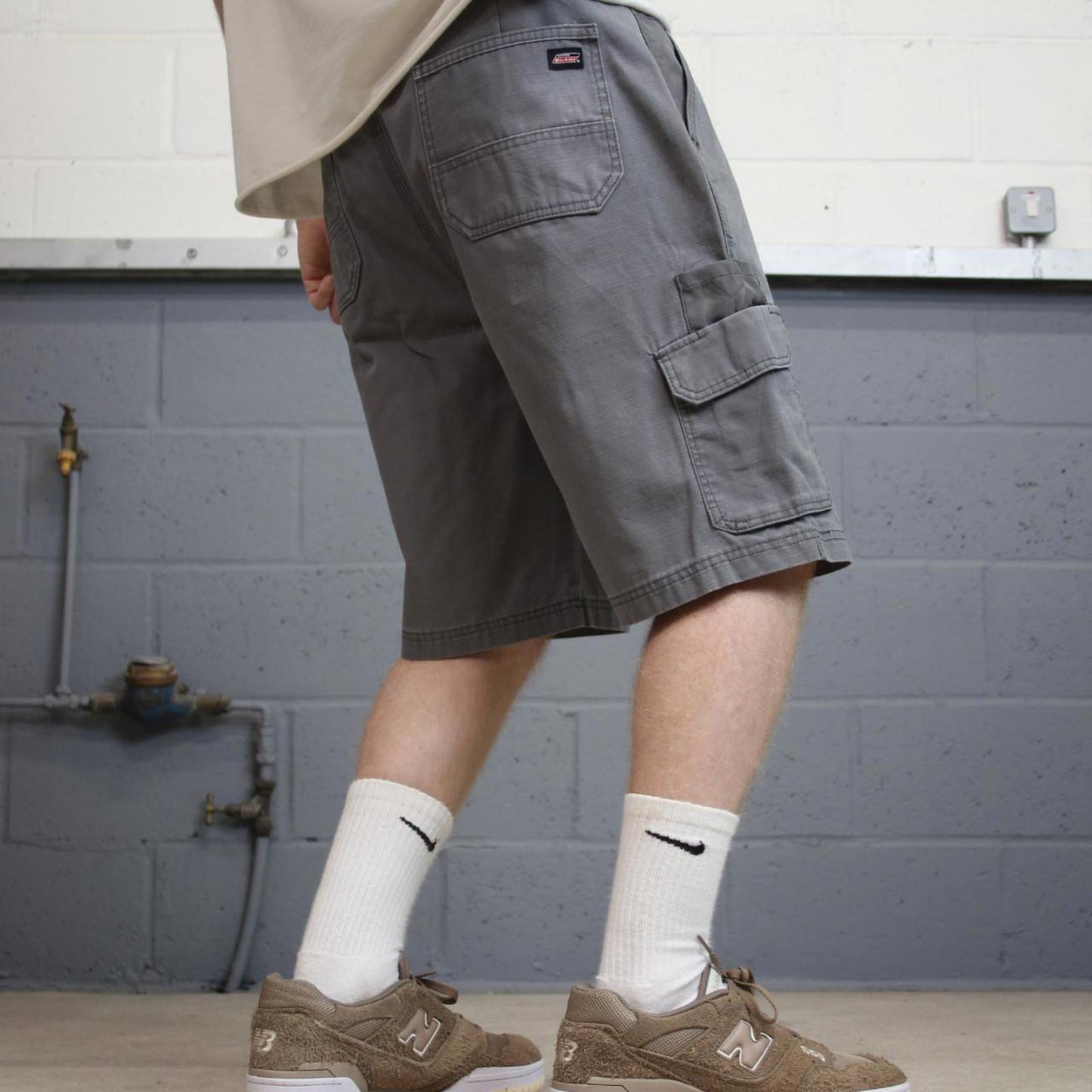 Dickies cargo shorts W32 grey loose chino style skate shorts