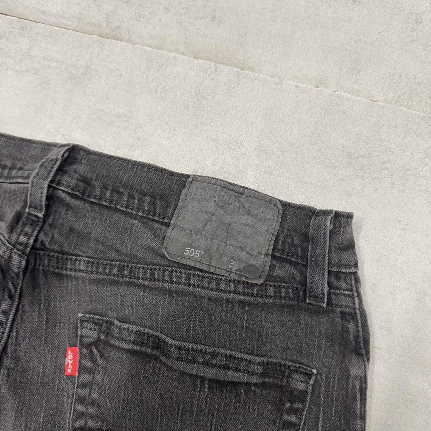 Mens Levi’s 505 jorts W34