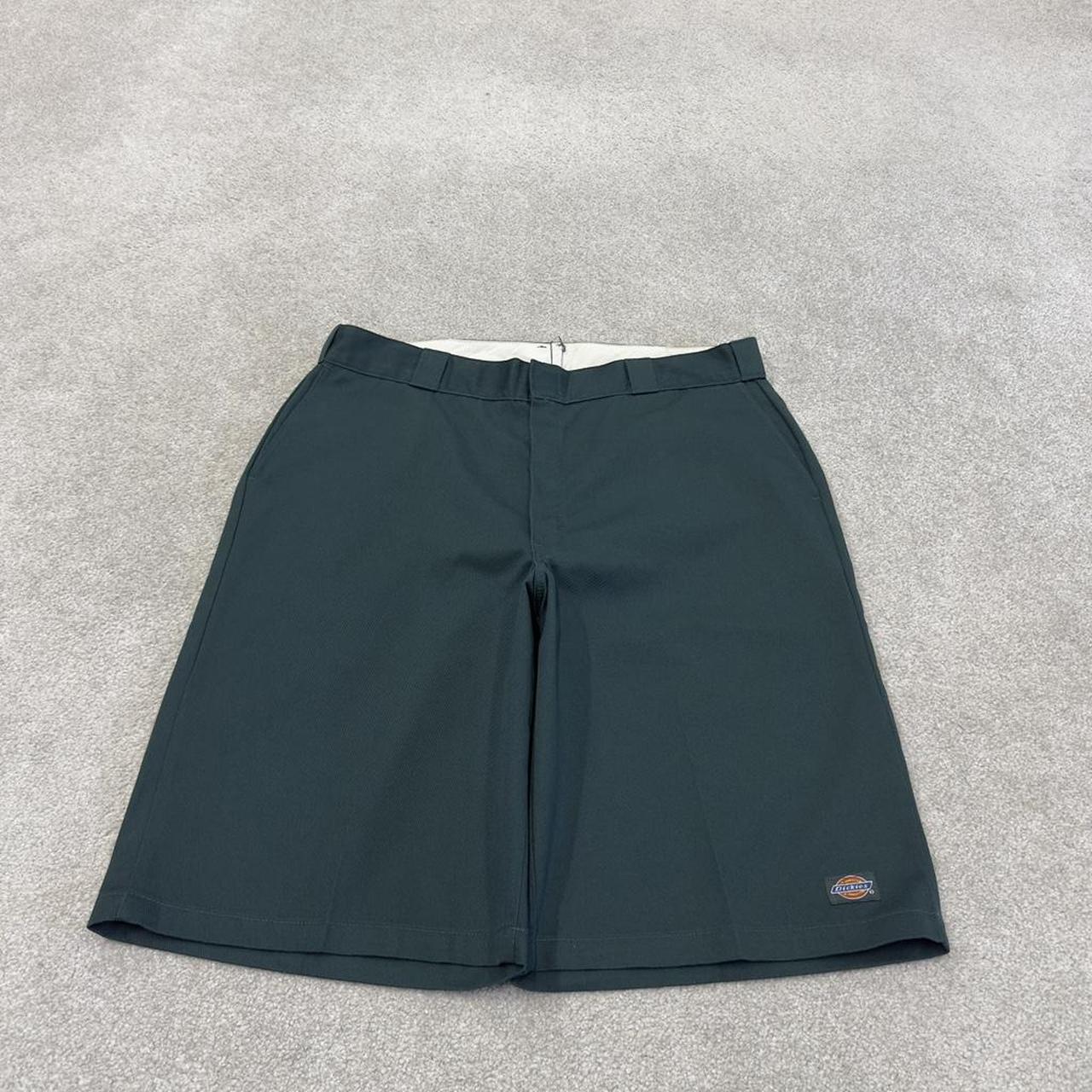 Dickies baggy chino shorts carpenter green Chino style skater shorts long wide leg festival