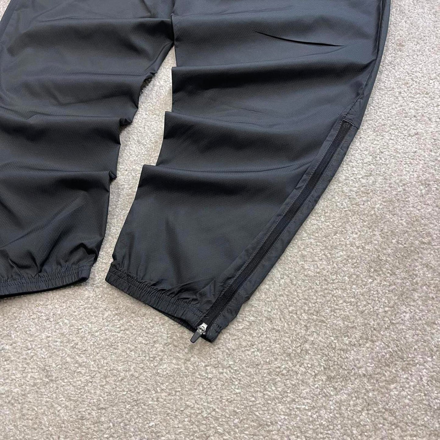 Grey Nike trackies XL loose y2k style joggers print Swoosh logo gym wear track pants