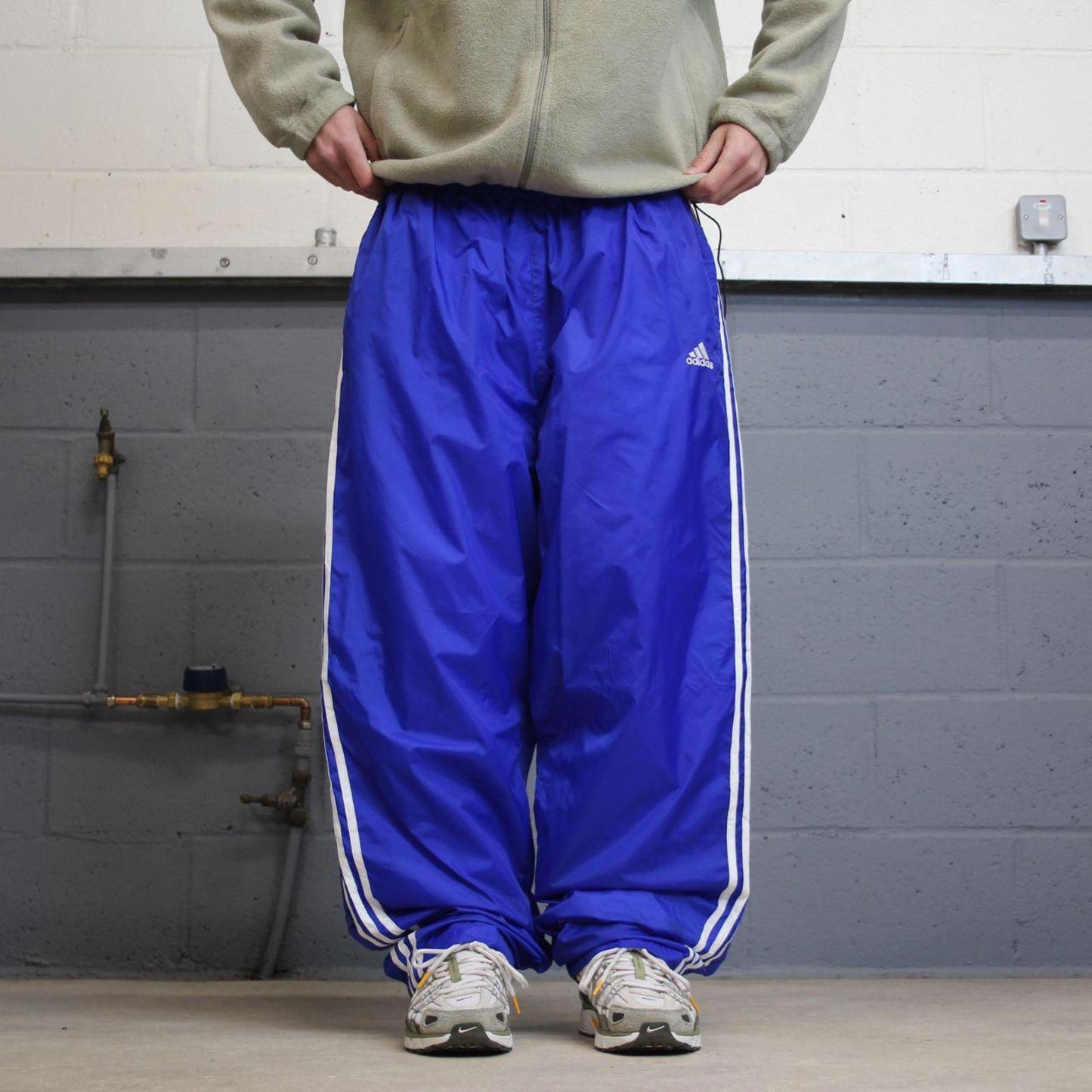 Vintage Y2K baggy Adidas tracksuit bottoms blue Wide-leg embroidered lined leg popper track pants